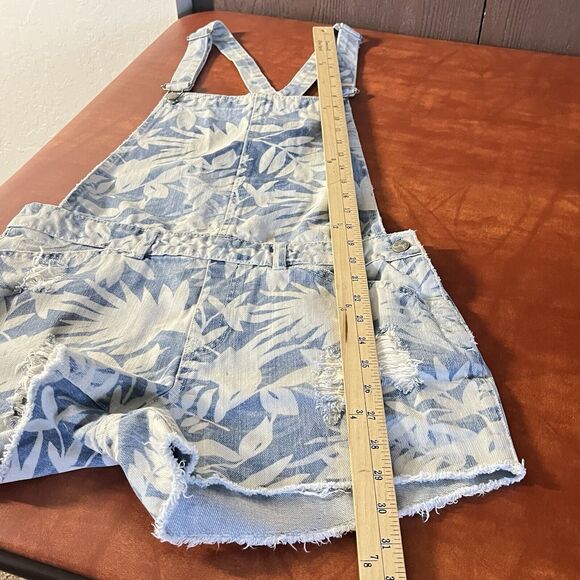 Zara Trafaluc Overalls Shortalls Size Medium Floral Acid Wash Denim Adjustable - Picture 12 of 13